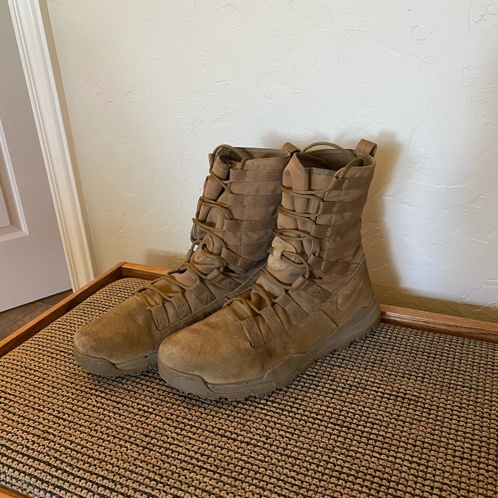 Nike Army SFB combat boots size 11.5